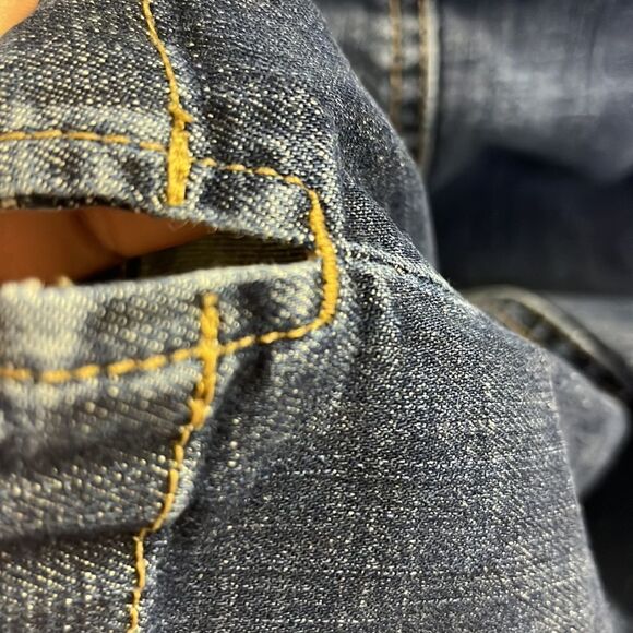 Chico’s Dark Wash Boyfriend Peddle Pushers with Vertical Back Leg Hem- Size 0 - Picture 7 of 9